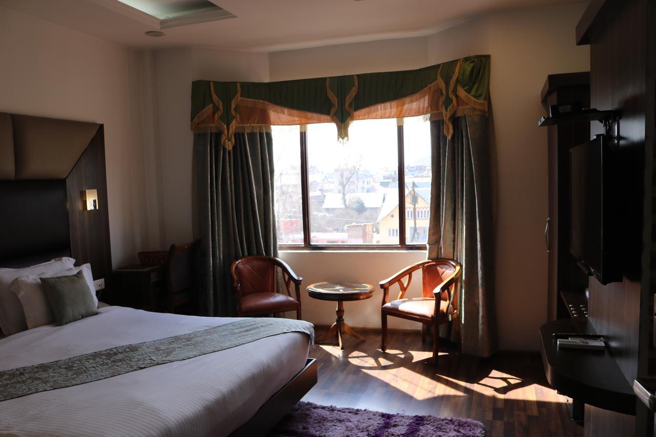 Mannat Resorts Srinagar  Luaran gambar